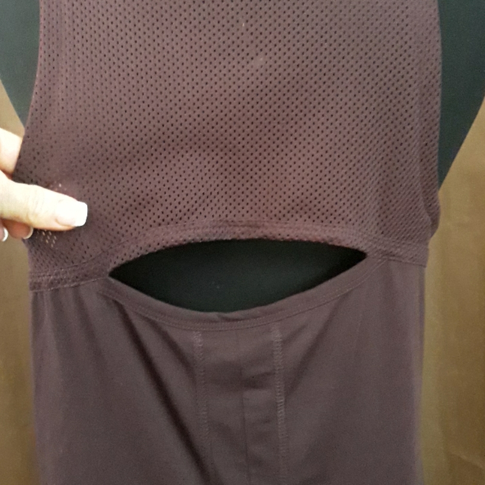 YOGA Well Calm Keyhole tie-back mesh tank Work Out Top Shirt NEW Large Port - Picture 7 of 9